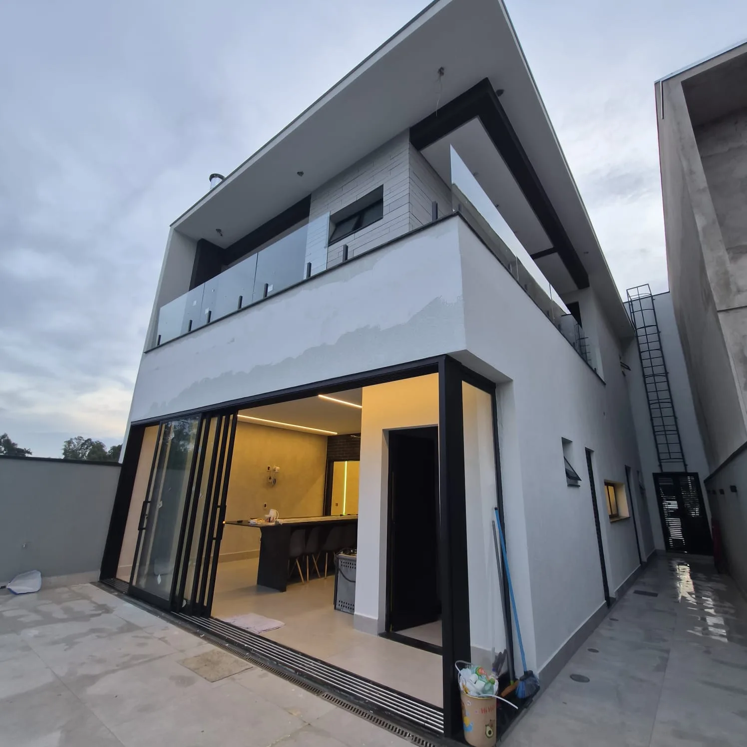 Casa com piscina com 3 suítes em condomínio em Indaiatuba - foto 3