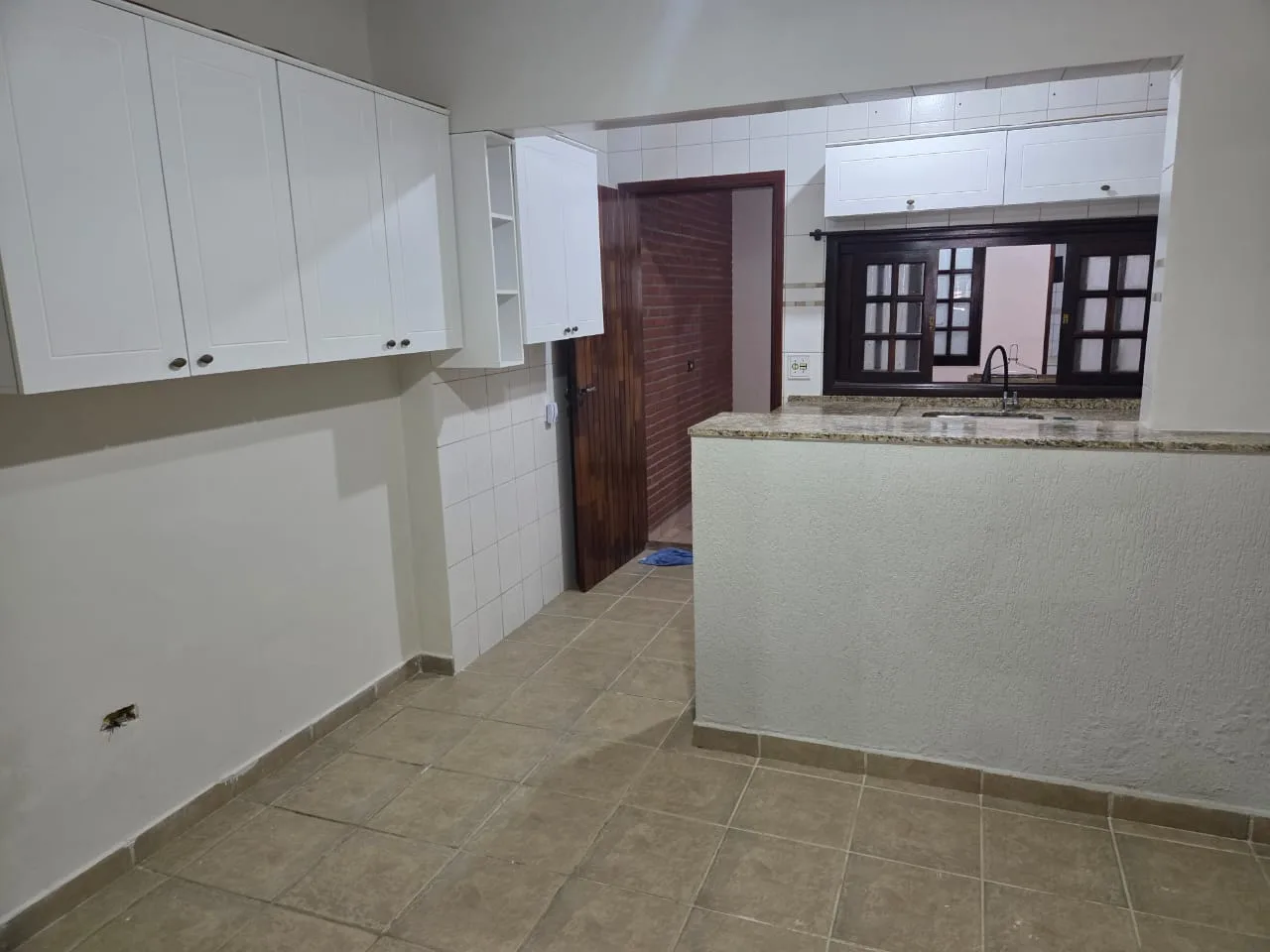 Casa tipo sobrado com 3 quartos, 1 suíte com 195 metros quadrados - foto 5
